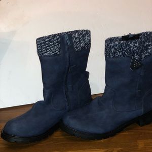 WOMENS blue boots size 9 new